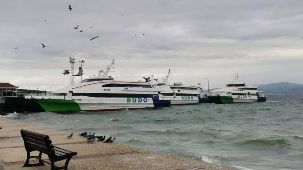 Marmara'da bazı deniz seferler iptal edildi